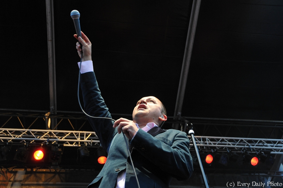 Evry Daily Photo - Fete de la Musique Evry 2010 - Yuri Buenaventura - large - 4734805831.jpg